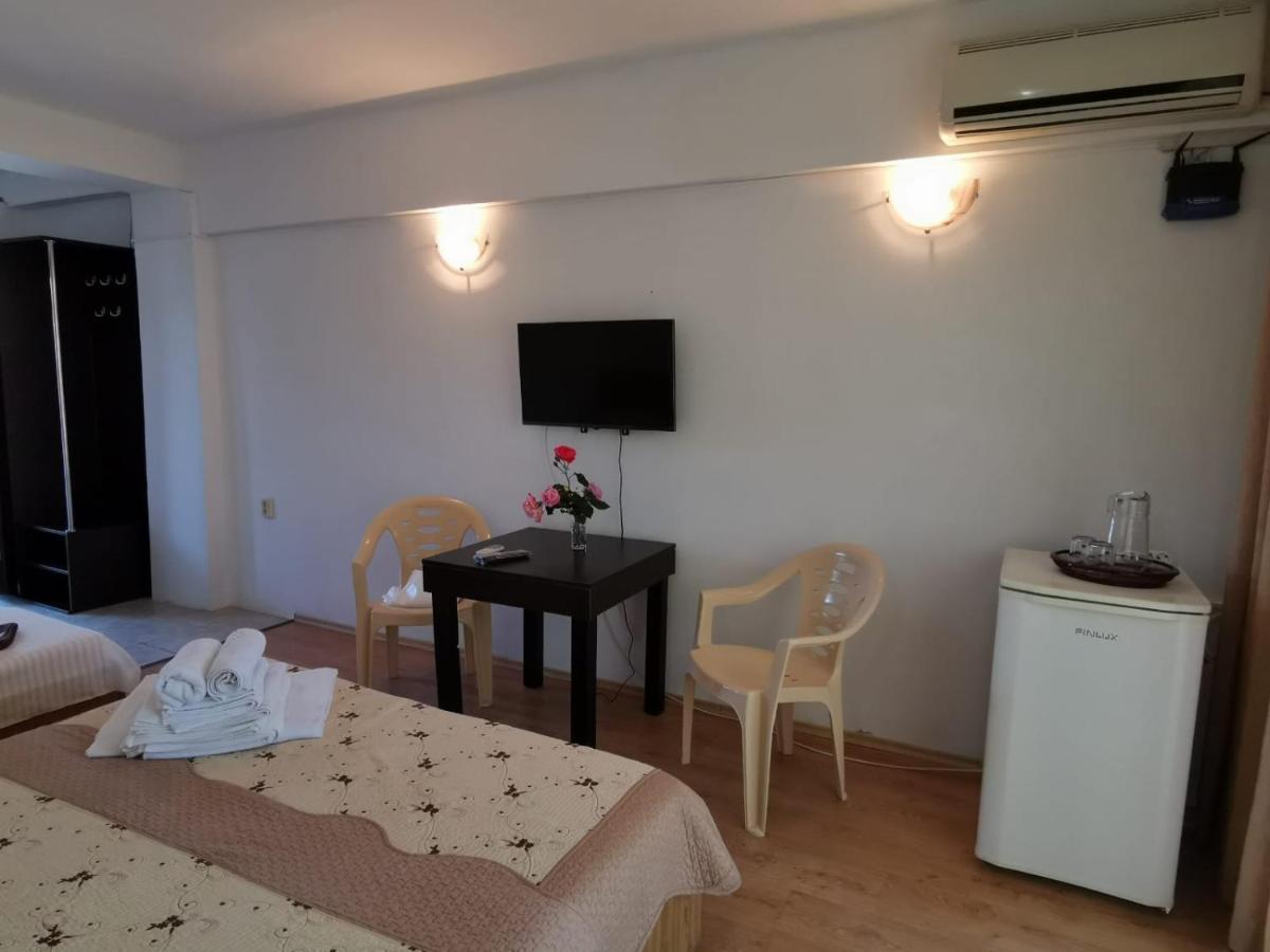 Vila Alphecca Костинешти Экстерьер фото